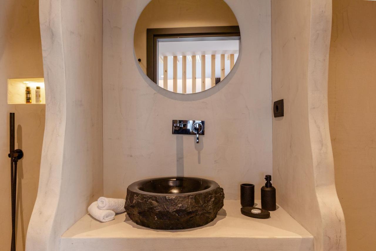 Lackos Luxury Suites Imerovígli Extérieur photo