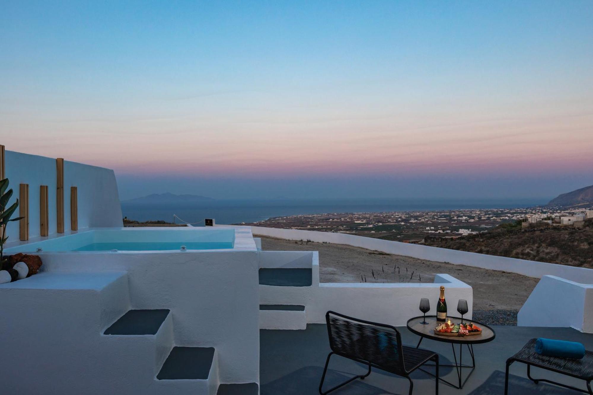 Lackos Luxury Suites Imerovígli Extérieur photo